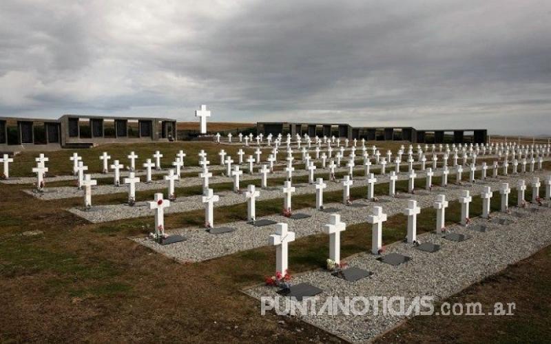 Familiares de soldados caídos en Malvinas viajarán el 26 de marzo a las islas