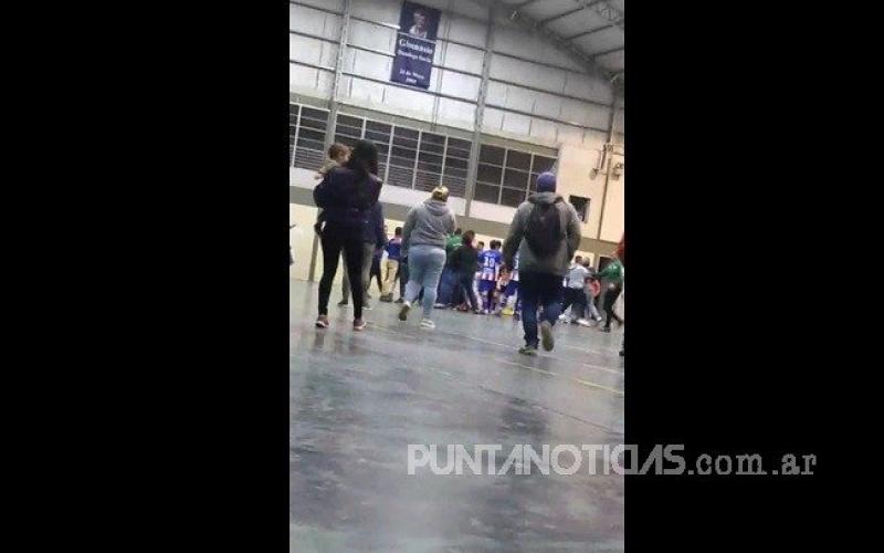 Jugadores de Rosario protagonizaron trifulca en el Futsal