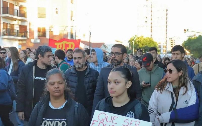 Aristimuño participó de la Marcha Universitaria, pero en Bahía Blanca