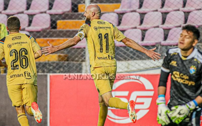 Dos gritos de Juan Tévez para la victoria de Cusco FC