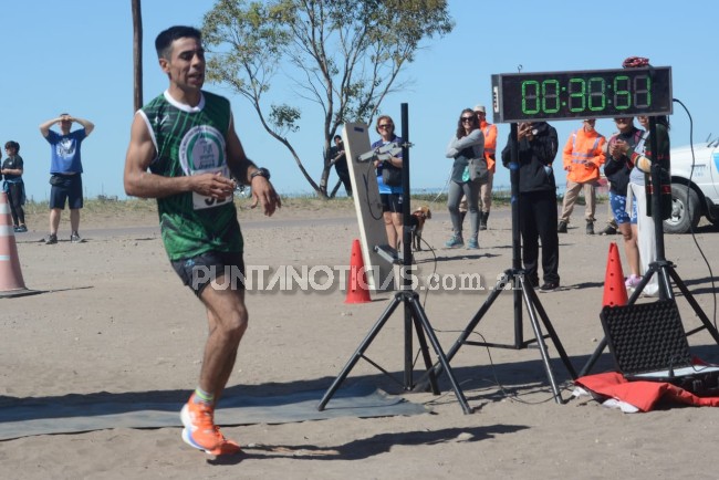 Manuel Córsico y Romina Cecilia ganaron la tercera edición de la Carrera del Puerto