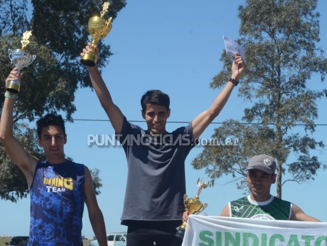 Manuel Córsico y Romina Cecilia ganaron la tercera edición de la Carrera del Puerto