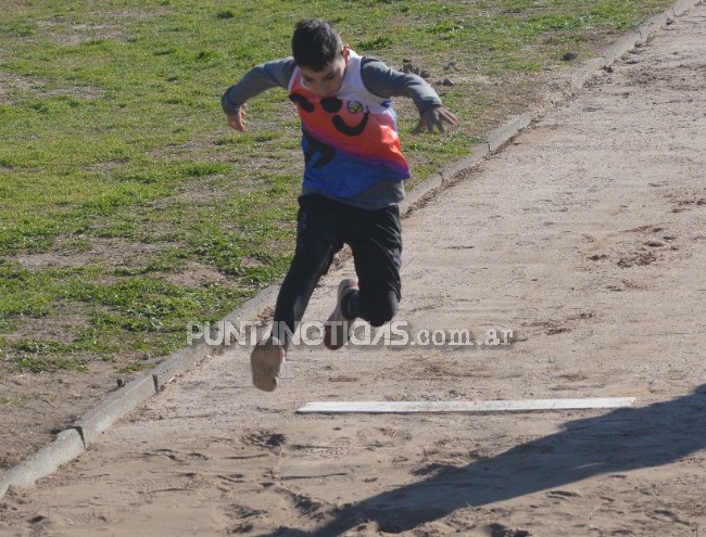 Se desarrolló con éxito el Torneo de Atletismo “126° Aniversario de Punta Alta”