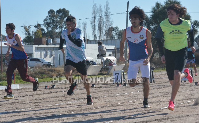 Se desarrolló con éxito el Torneo de Atletismo “126° Aniversario de Punta Alta”