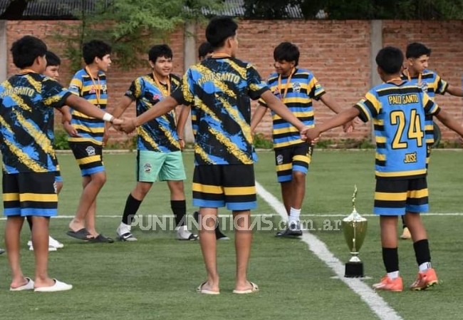 El DT puntaltense Alejandro Cejas campeón en el fútbol formativo de Bolivia 