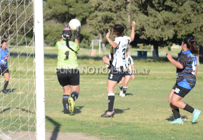 Con los gritos de Mattos y Olmedo, Puerto Belgrano ganó en la “A” del Femenino 