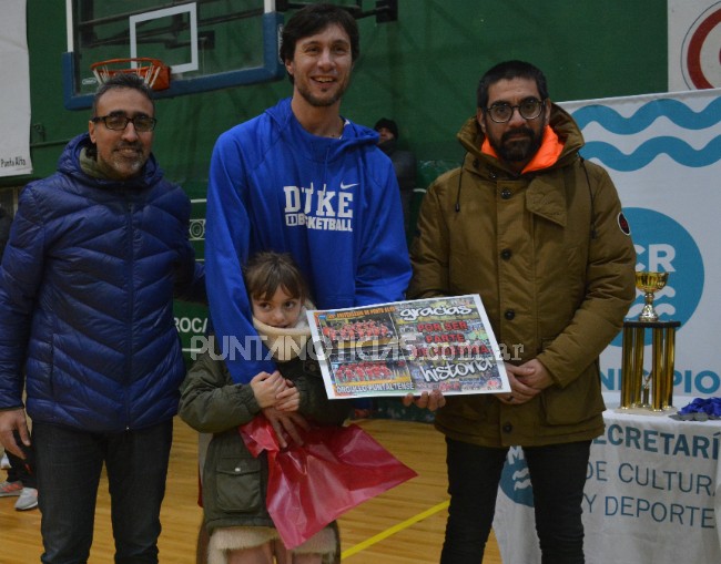 Una fiesta del Básquet, que terminó con la Selección de Punta Alta levantando la “Copa 126° Aniversario”