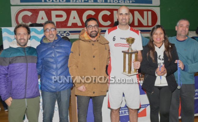 Una fiesta del Básquet, que terminó con la Selección de Punta Alta levantando la “Copa 126° Aniversario”