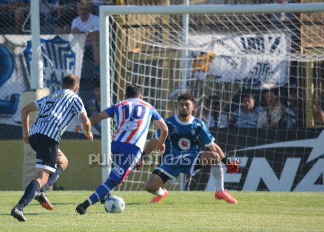 Rosario volvió a sufrir a Sabatini y perdió la gran chance del ascenso directo