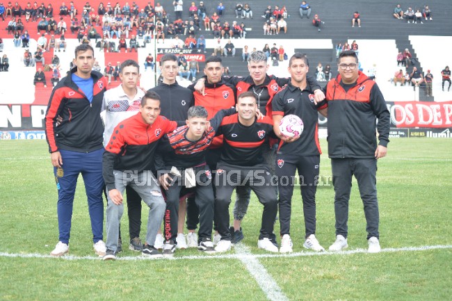 Sporting empató en la ida de los cuartos de final del Torneo Regional Amateur