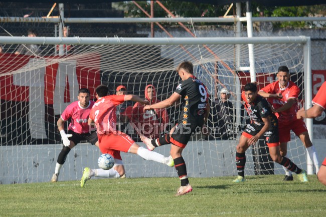 Sporting empató en la ida de los cuartos de final del Torneo Regional Amateur