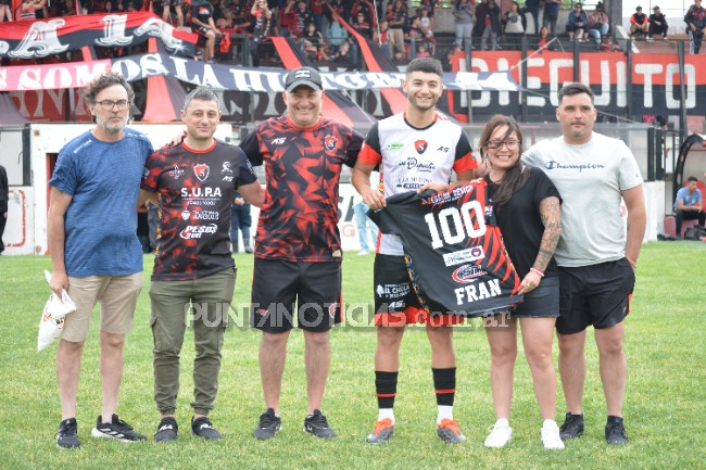 Sporting empató y complicó sus chances en el Torneo Regional Amateur