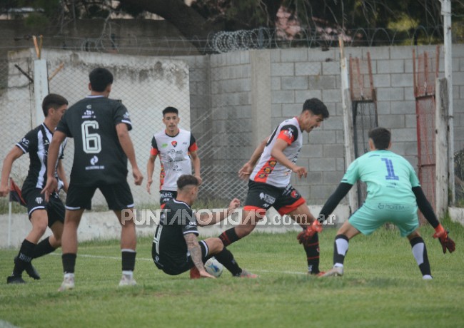 Sporting empató y complicó sus chances en el Torneo Regional Amateur