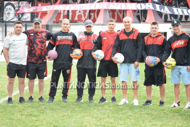 Sporting empató y complicó sus chances en el Torneo Regional Amateur