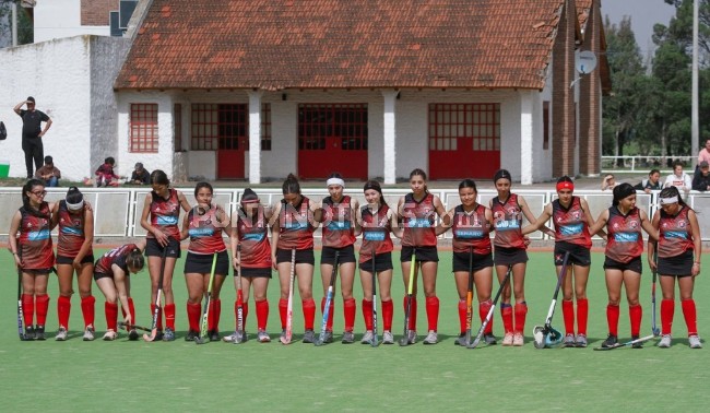 En su primera experiencia, Sporting se subió al podio del Campeonato Regional de Clubes “F” de Hockey Sub 16