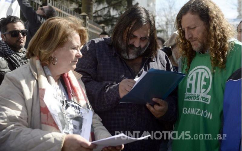 Buenos Aires: crece la presión gremial por salarios y la Provincia anticipa convocatoria a docentes 