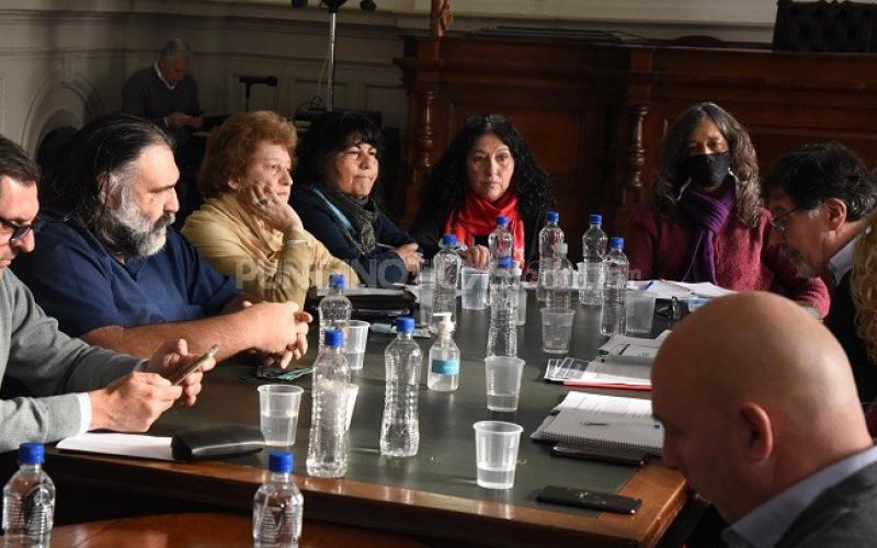 Buenos Aires: “La responsabilidad no es solo del gobierno provincial, sino también de los municipios que reciben el Fondo de Financiamiento Educativo” 