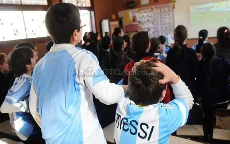 Chubut: una escuela pasará los partidos de Argentina y dará premios a la mejor hinchada