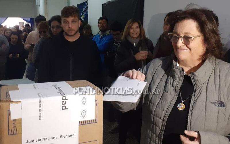 Votó Liliana Pereyra Huertas: “Es una jornada que nos permite elegir lo que queremos para Coronel Rosales”