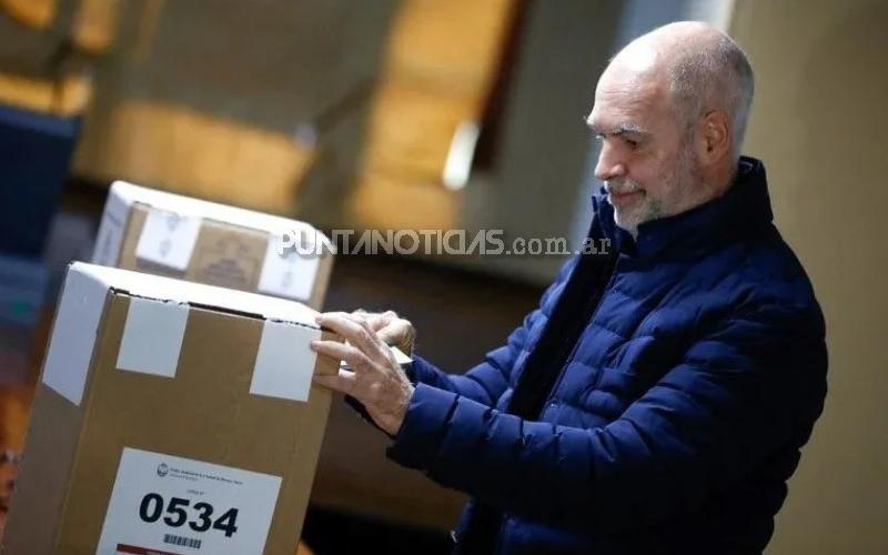 "Le pido a la gente que vote en paz y por la paz", afirmó Rodríguez Larreta al votar en la Facultad de Derecho