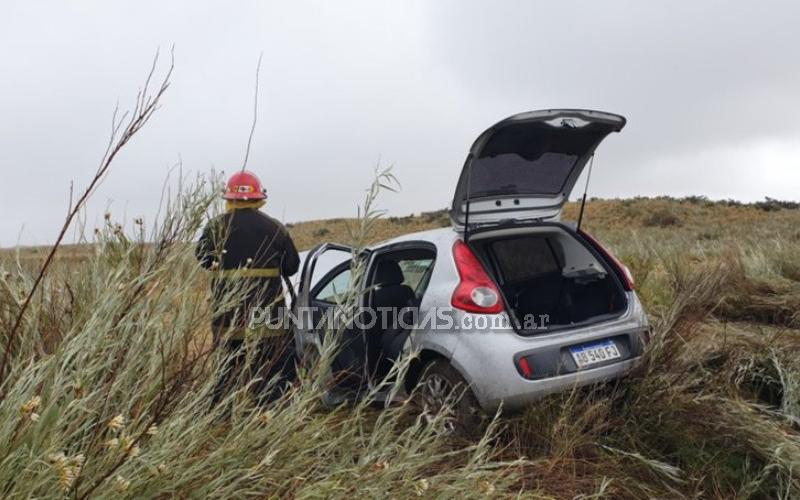 Cuatro heridos tras un vuelco en el camino a Pehuen Co