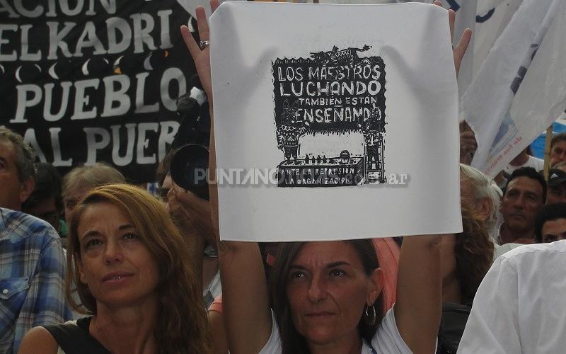 Paro nacional de todos los docentes del país, el próximo jueves