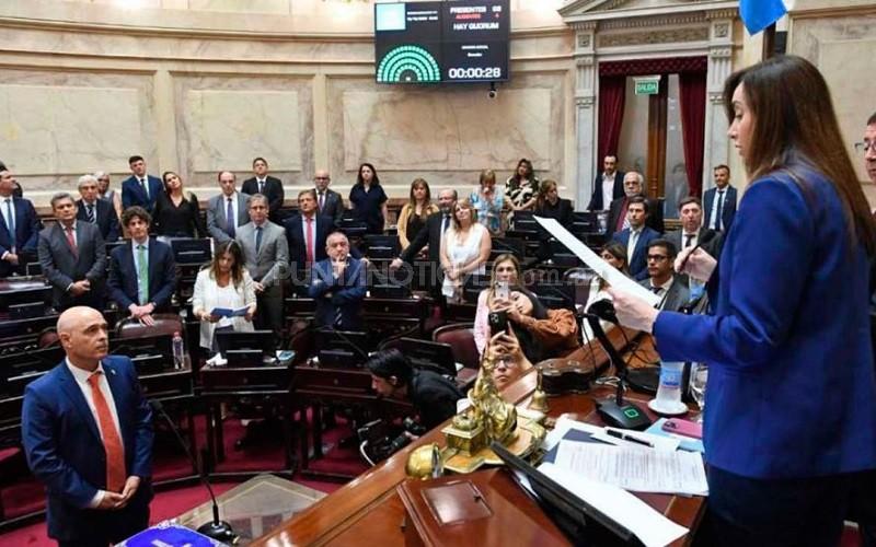 Los senadores pidieron dar marcha atrás al aumento de sus dietas: $8.000.000