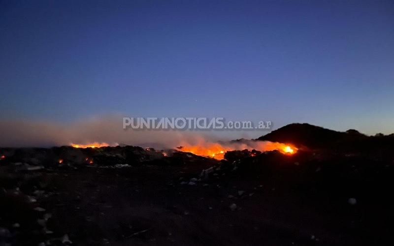 Pehuen Co: otra vez un incendio en el basural a cielo abierto