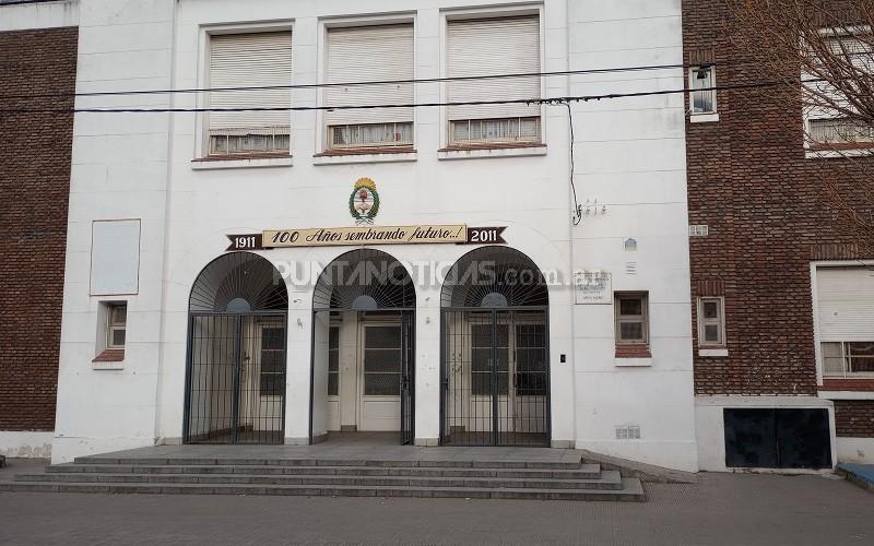 Baños sin agua derivaron en suspensión de clases 