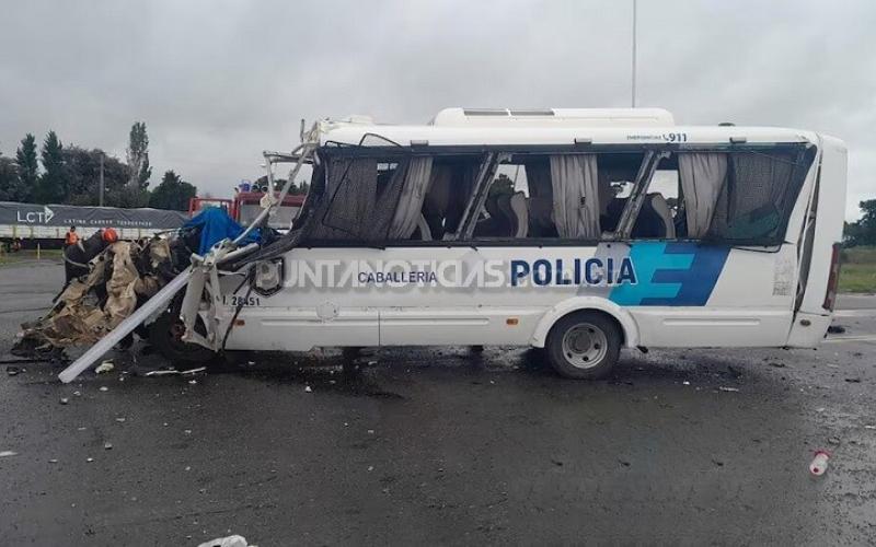 Dos policías puntaltenses murieron en un accidente de tránsito