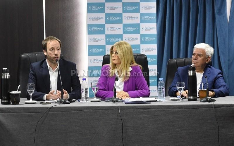 Buenos Aires: “El proyecto de Ley de Presupuesto e Impositiva 2025 sigue priorizando un futuro de desarrollo e inclusión en toda la Provincia”