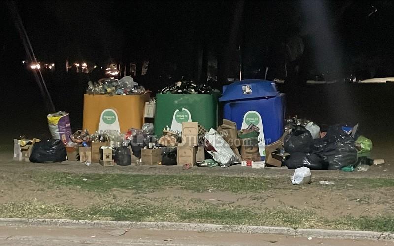 Reclaman al Municipio mantenimiento, limpieza y reposición de las campanas de reciclado